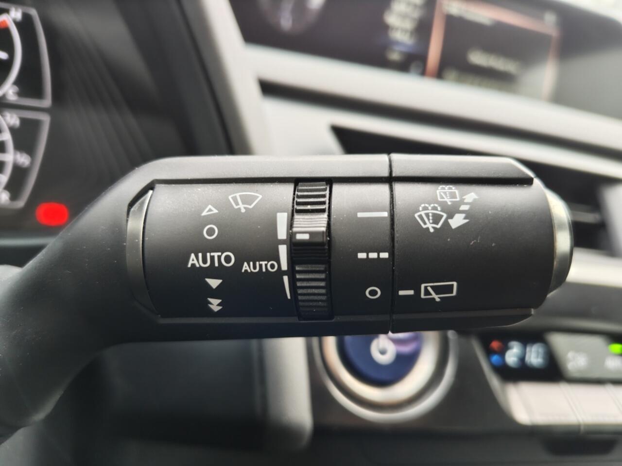 Lexus Ux 250h Luxury Line | Sensoren v/a | Stoel & Stuurverwarming |