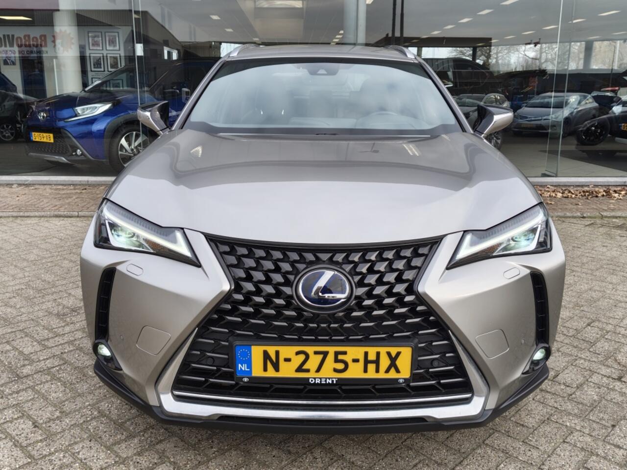 Lexus Ux 250h Luxury Line | Sensoren v/a | Stoel & Stuurverwarming |