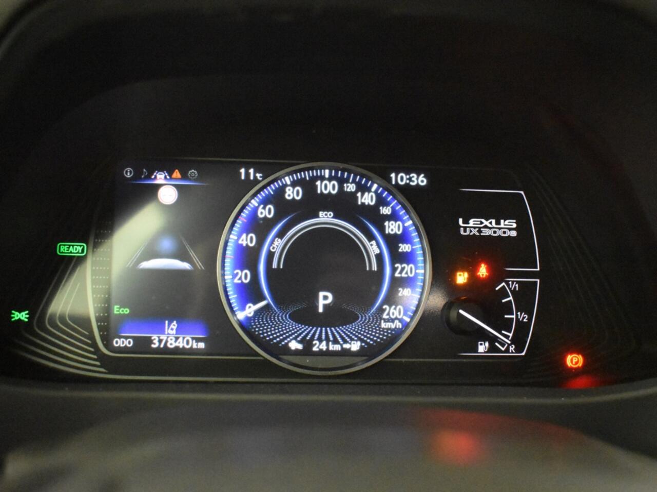 Lexus Ux 300e Luxury | Leer | Stoelventilatie | Carplay | PDC V+A