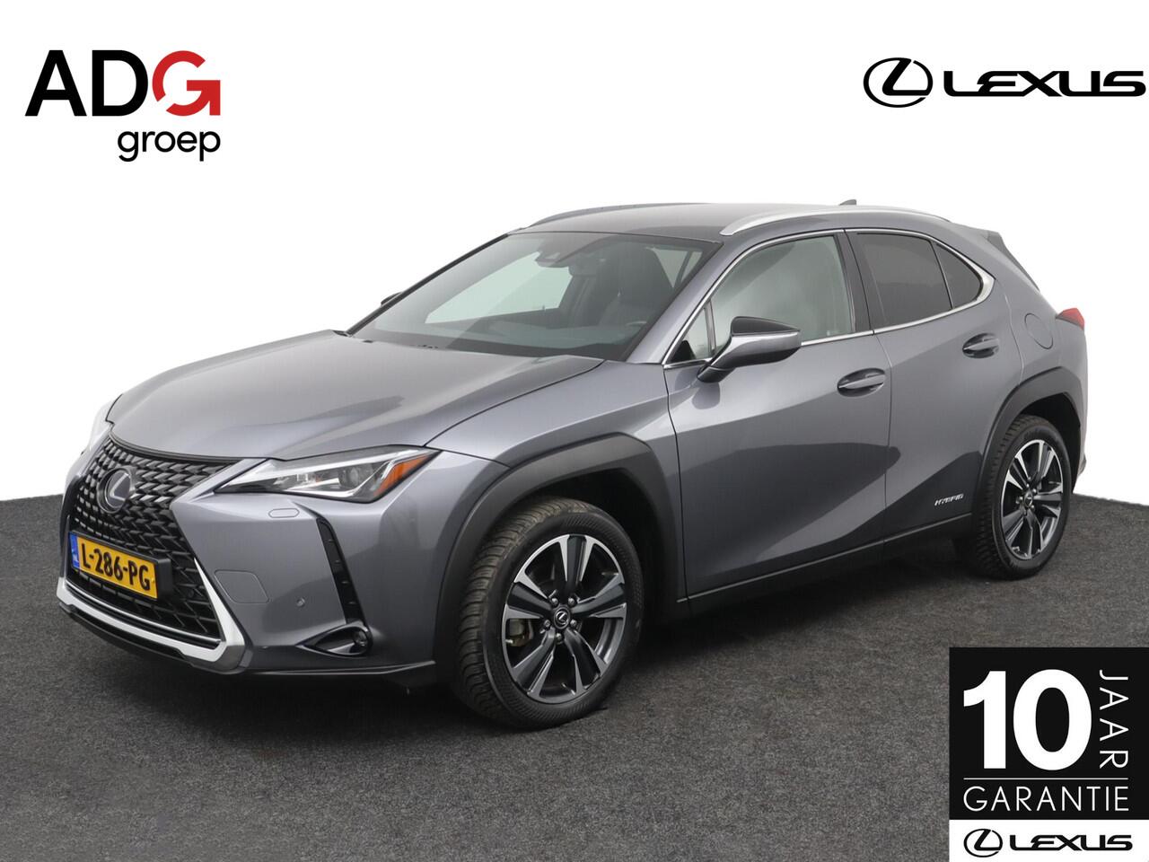 Lexus Ux 250h Preference Line | 18 Inch Lichtmetalen velgen | Privacy Glass | Blind Spot Monitor
