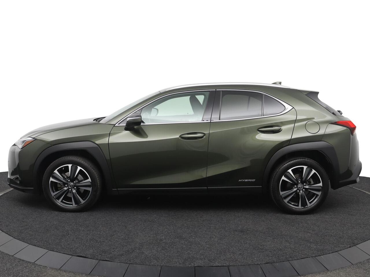 Lexus Ux 250h Business Line | 18 Inch Lichtmetalen velgen | Privacy Glass | Blind Spot Monitor