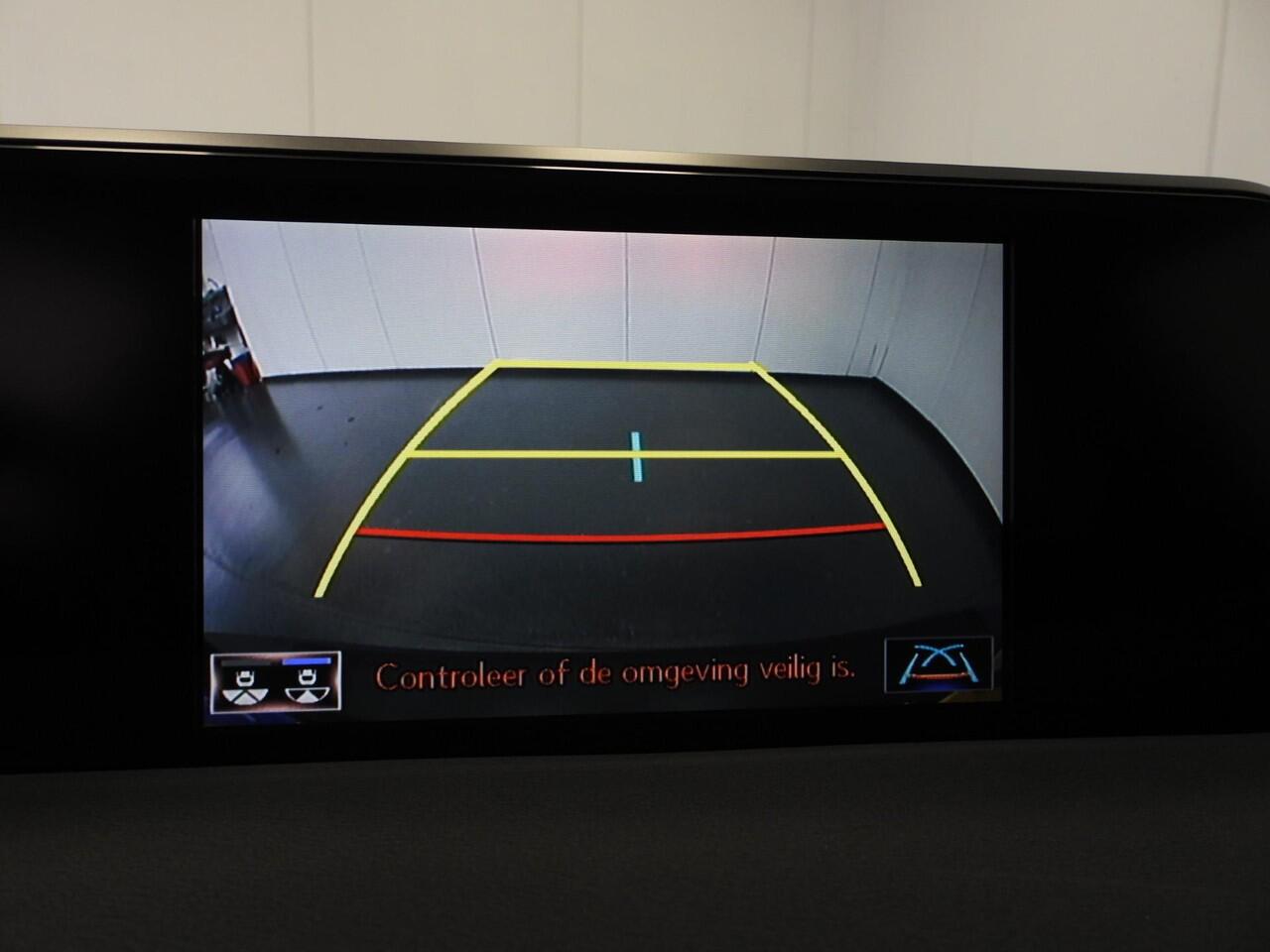 Lexus Ux 250h Preference Line NAVI-APP/CAMERA/CLIMA/LED/18"LMV!