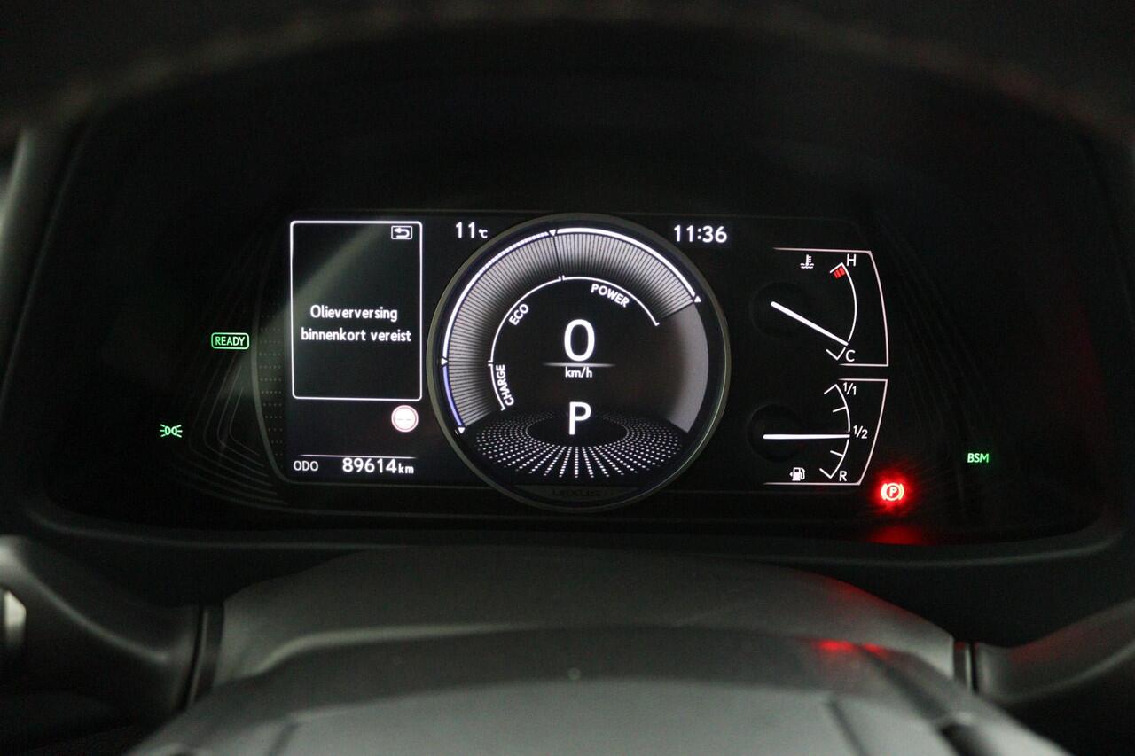 Lexus Ux 250h Preference Line | Dealer Onderhouden | 18 Inch Lichtmetalen velgen | Privacy Glass