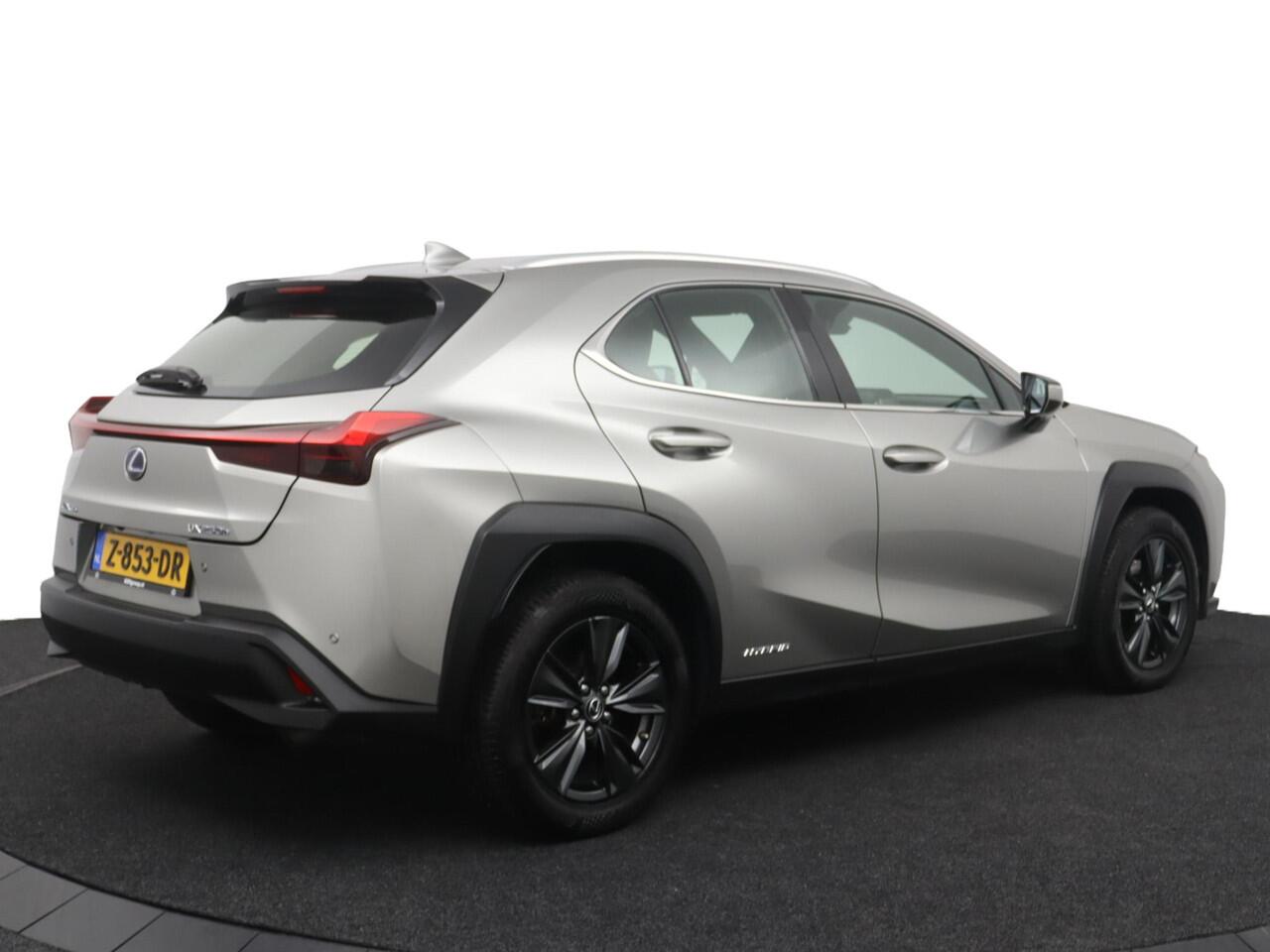 Lexus Ux 250h Luxury Line | Lederen bekleding | Stoelverwarming | Keyless Entry