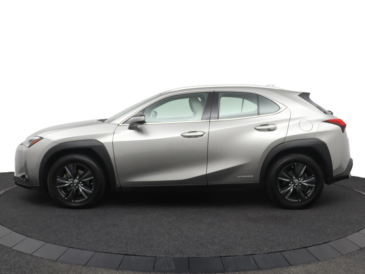 Lexus Ux 250h Luxury Line | Lederen bekleding | Stoelverwarming | Keyless Entry