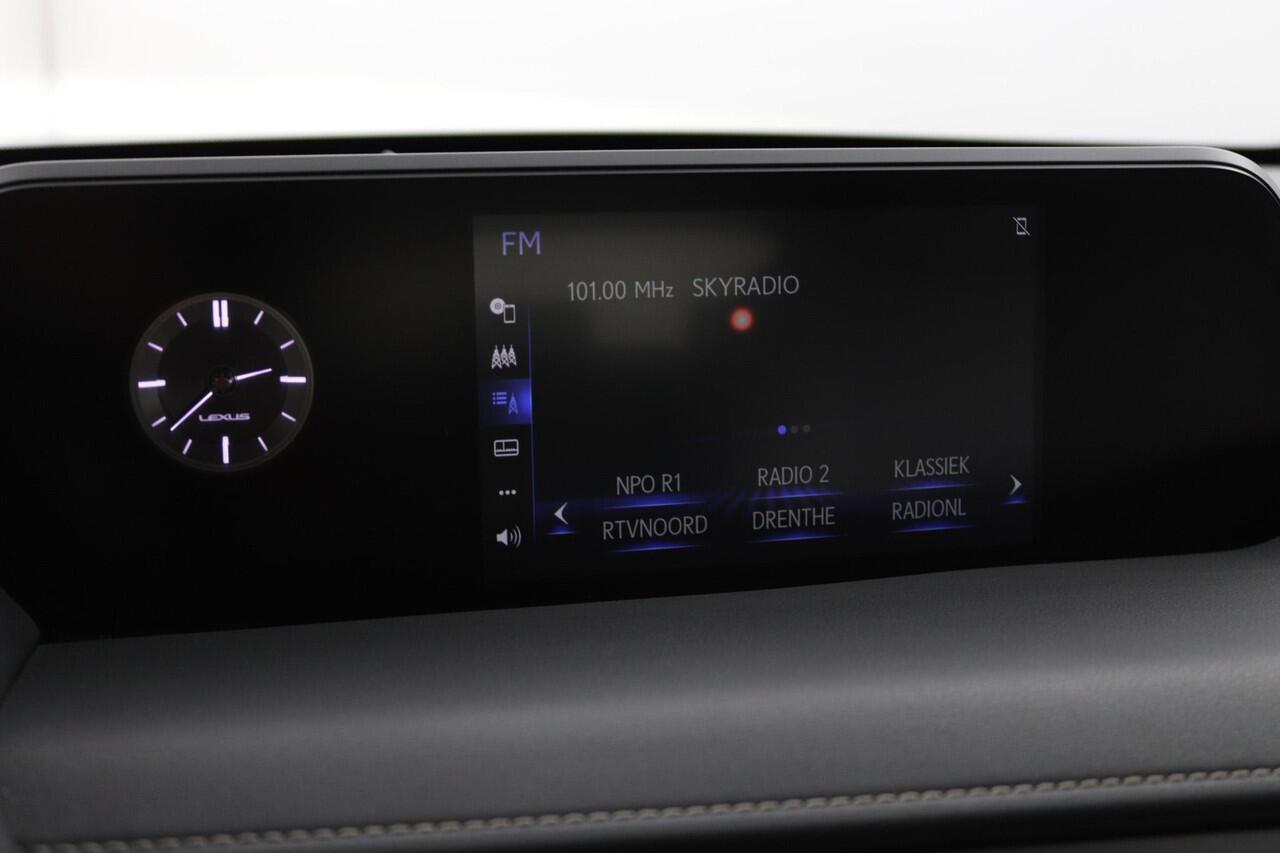 Lexus Ux 250h Luxury Line | Lederen bekleding | Stoelverwarming | Keyless Entry