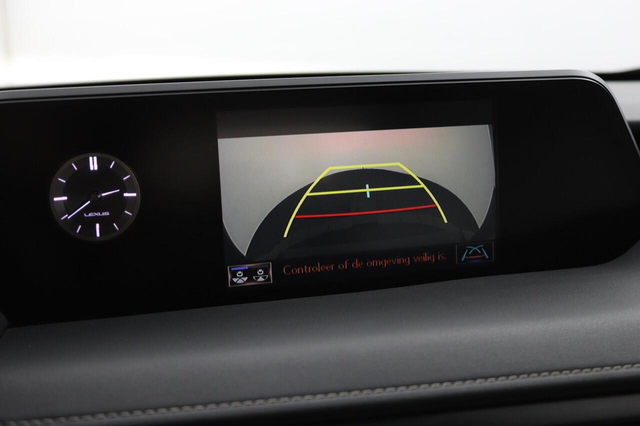 Lexus Ux 250h Luxury Line | Lederen bekleding | Stoelverwarming | Keyless Entry