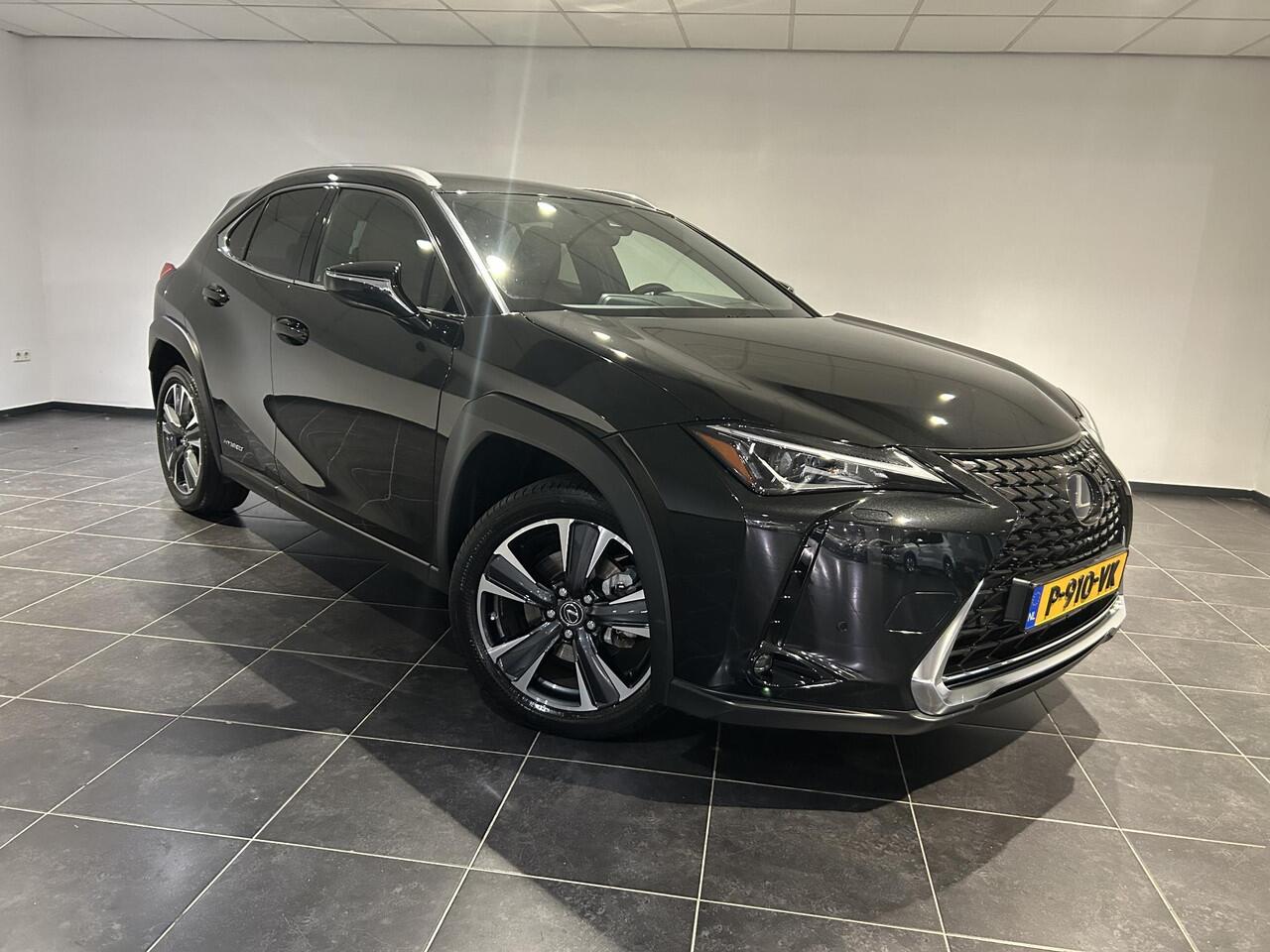 Lexus Ux 250h Preference Line | Leder | Apple Carplay / Android Auto | Achteruitrijcamera