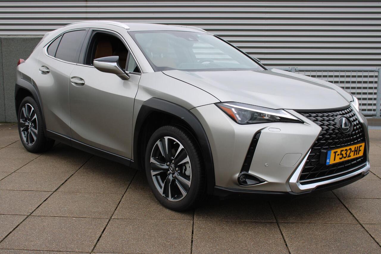 Lexus Ux 250h Business Line Hybride 183 pk TREKHAAK / NAVIGATIE / LED VERLICHTING