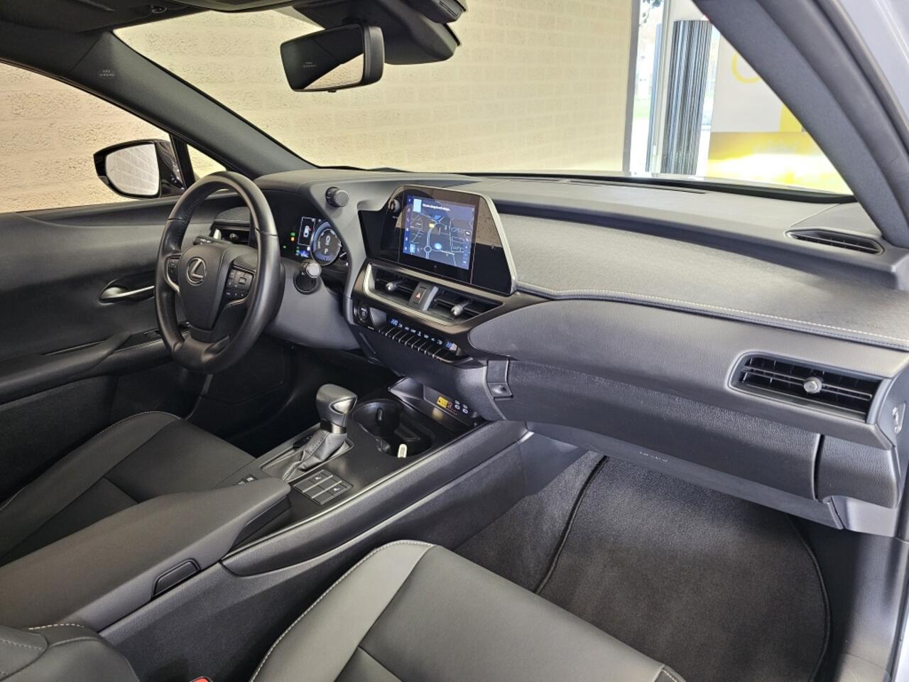 Lexus Ux 250h F-Sport-Design Navi Camera Winterpakket Géén Afleverkosten