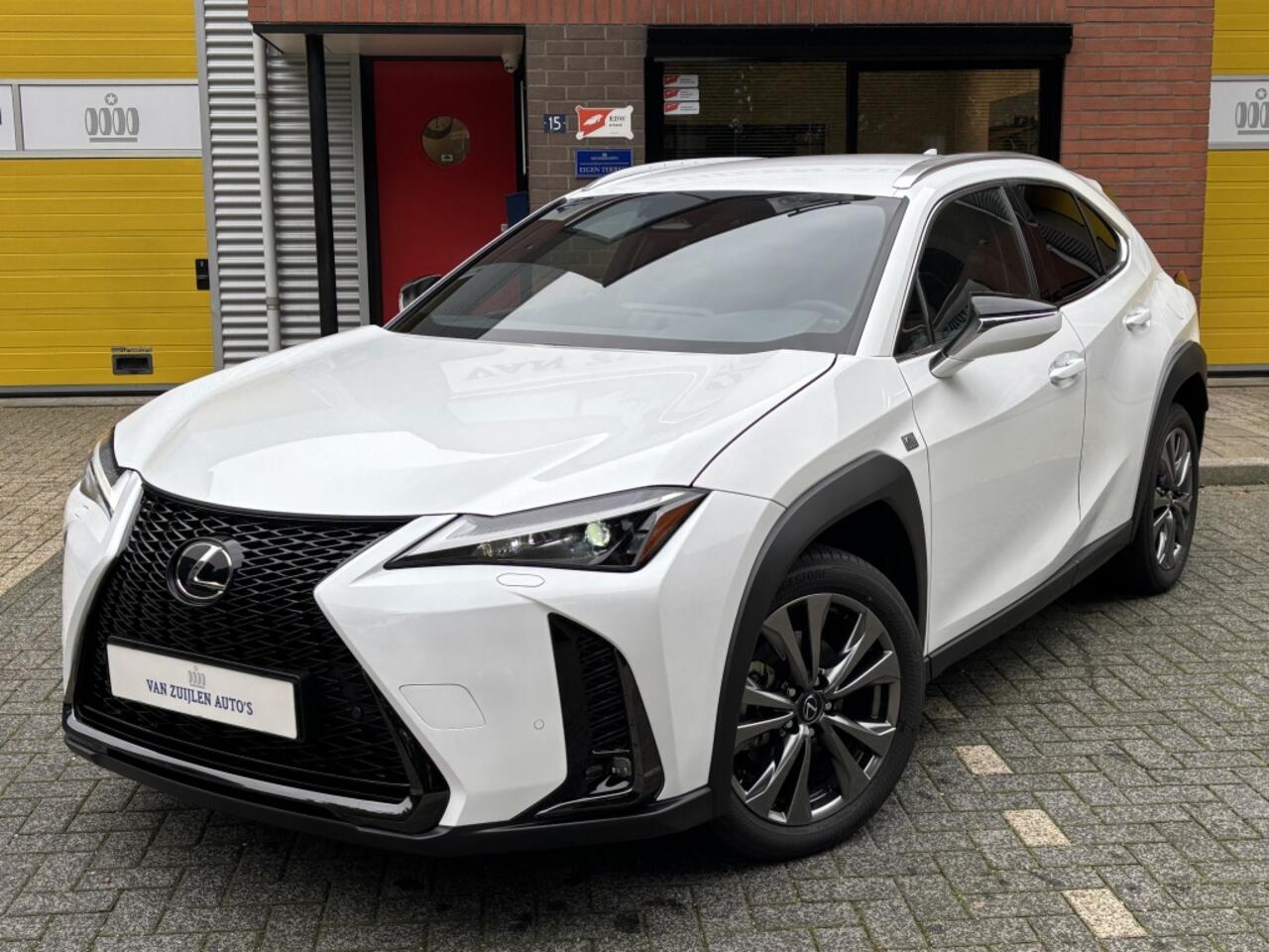 Lexus Ux 300h F-Sport Design Leder ACC Camera Blindspot 18'' BTW