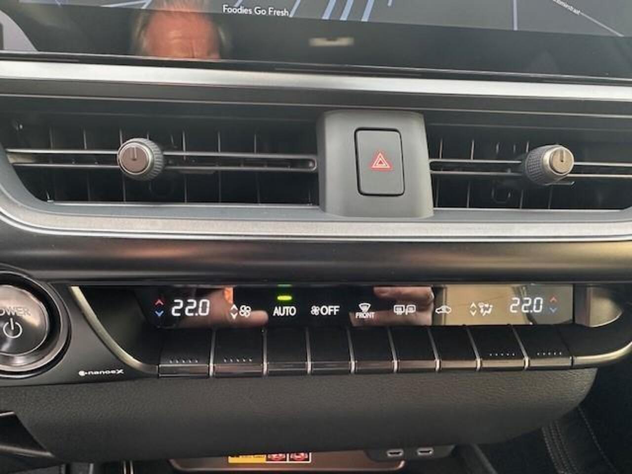 Lexus Ux 300h 35th Edition