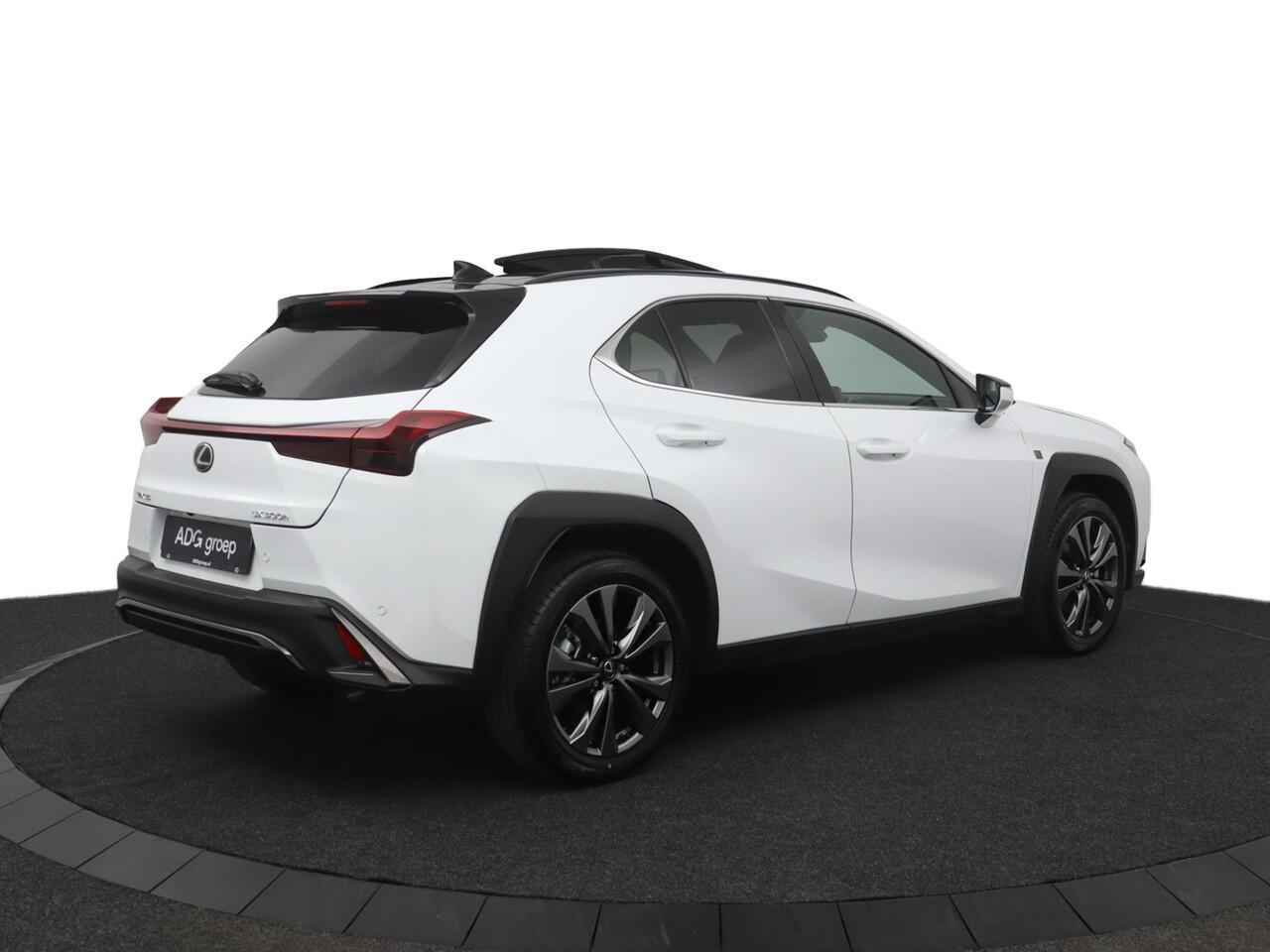 Lexus Ux 300h 35th Edition | Actieprijs | Nieuw! | Uit voorraad leverbaar! | Schuif/-kanteldak