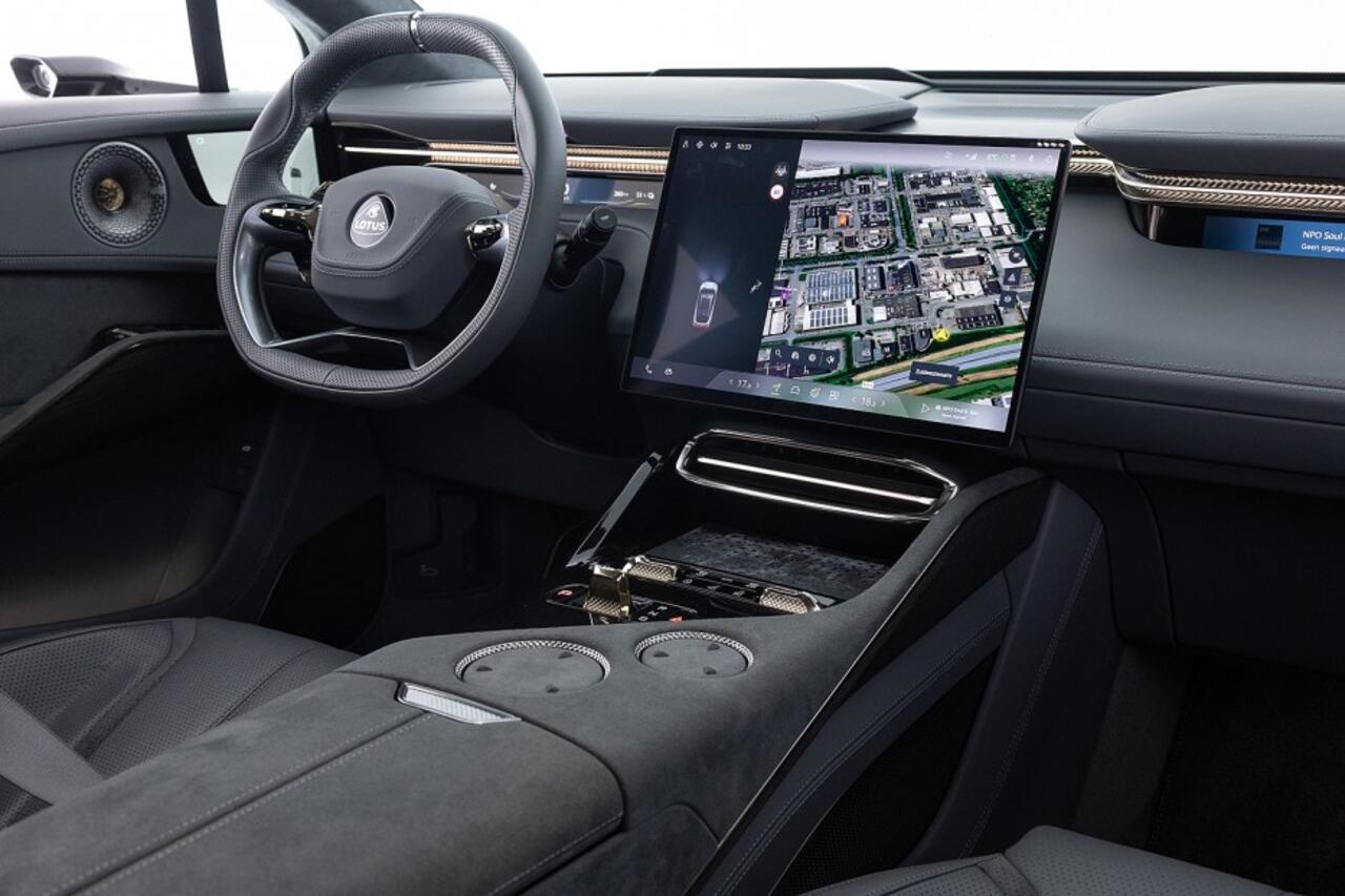 Lotus Eletre EDS 450 S 4WD Executive Seat 112 kWh | PANORAMADAK