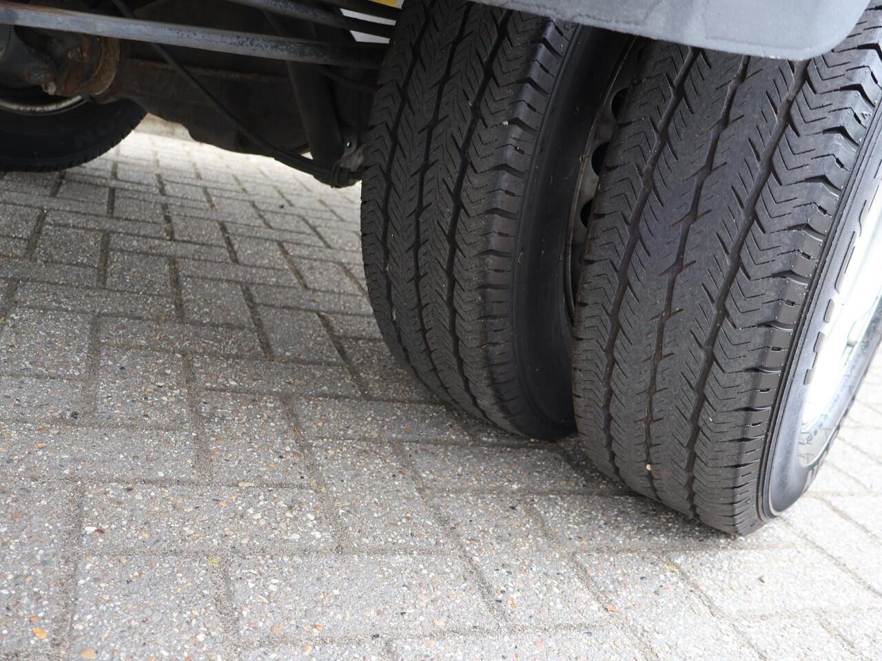 MAN TGE 50 2.0 TDI 177 PK DSG AUT. D.C. DUBBEL LUCHT 7-PERS. OPEN LAADBAK + 3500 KG TREKHAAK | STANDKACHEL