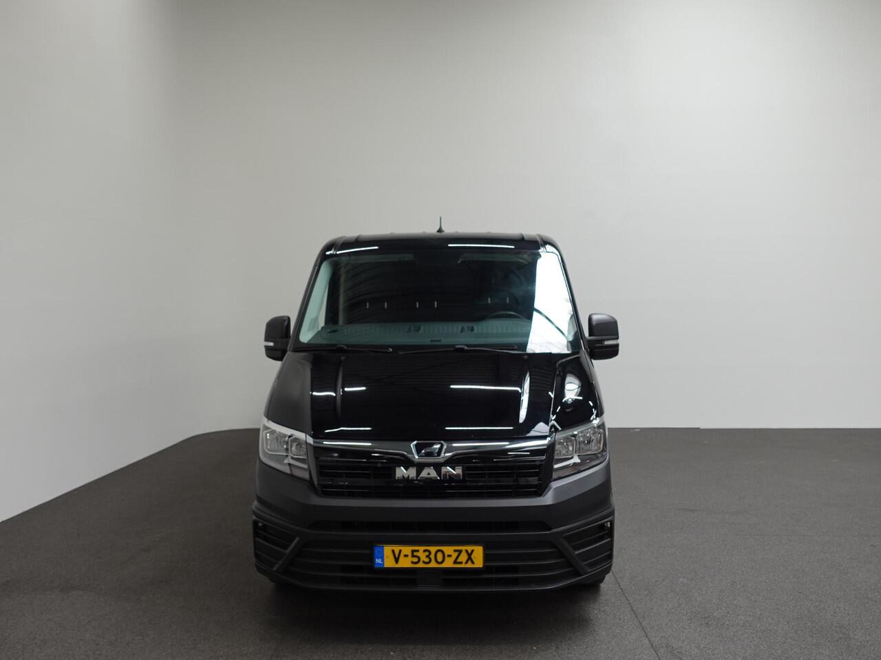 MAN TGE 140pk L3H2 / L2H1 2x Schuifdeur Trekhaak Cruise control Airco 3-Zits Euro6