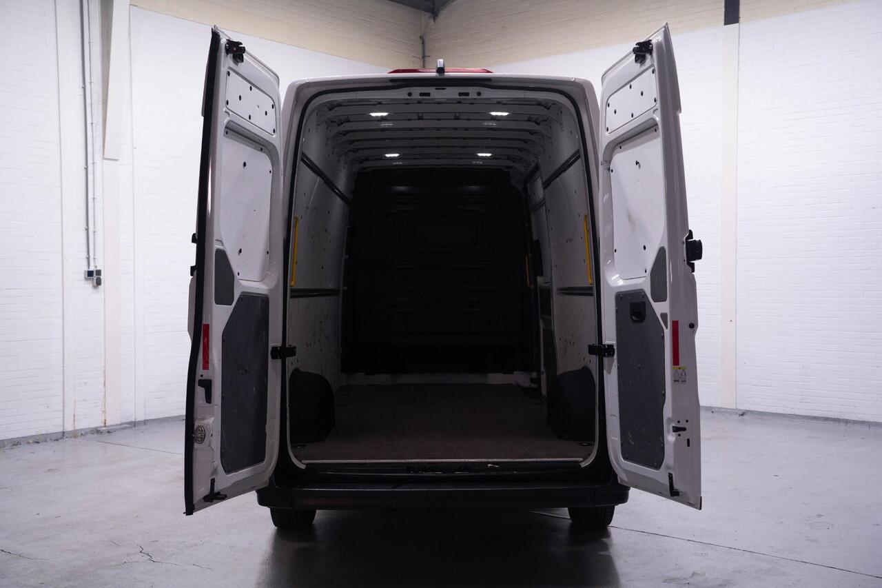 MAN TGE 2.0 TDI 140 pk L4H3 Airco, Adapt. Cruise Apple Carplay, Camera, Laadruimte pakket, PDC V+A, 3-Zits