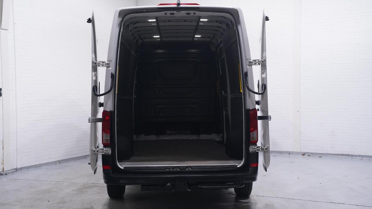 MAN TGE 3.180 180 pk DSG Aut. L4H3 Apple Carplay, Camera 270 Graden Achterdeuren, Laadruimte Pakket, Trekhaak, 3-Zits