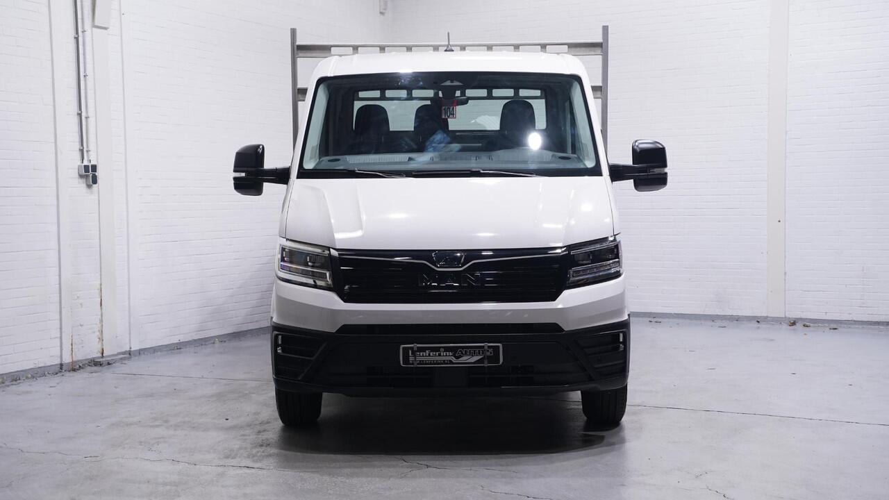 MAN TGE 3.140 140 pk DSG Aut. Pick Up / Open Laadbak Navi, Camera, Trekhaak 3.000 kg, LxBxH 383x225x40 cm, 3-Zits