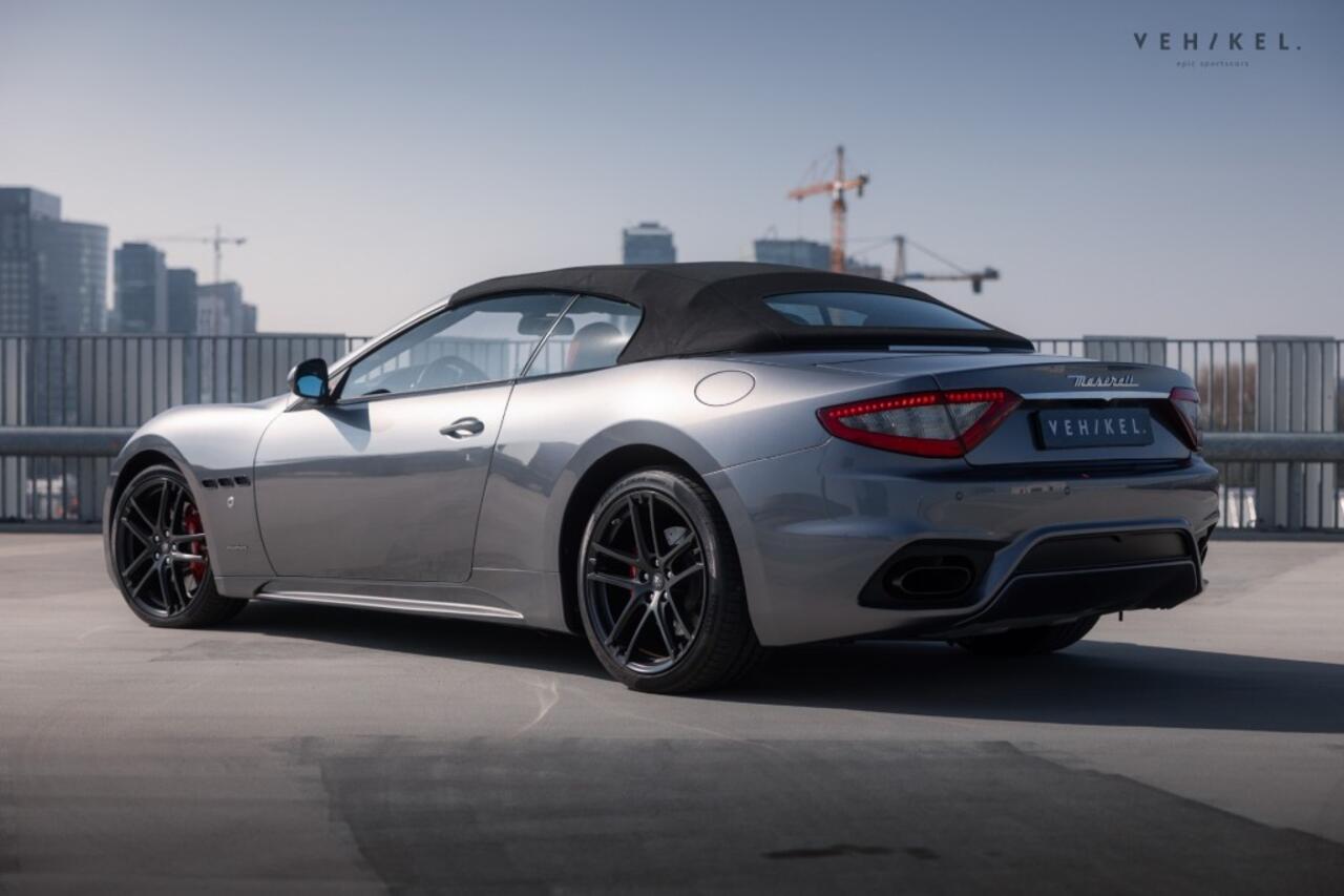 Maserati GRANCABRIO 4.7 SPORT nieuwstaat / 1 eigenaar geregistreerd.