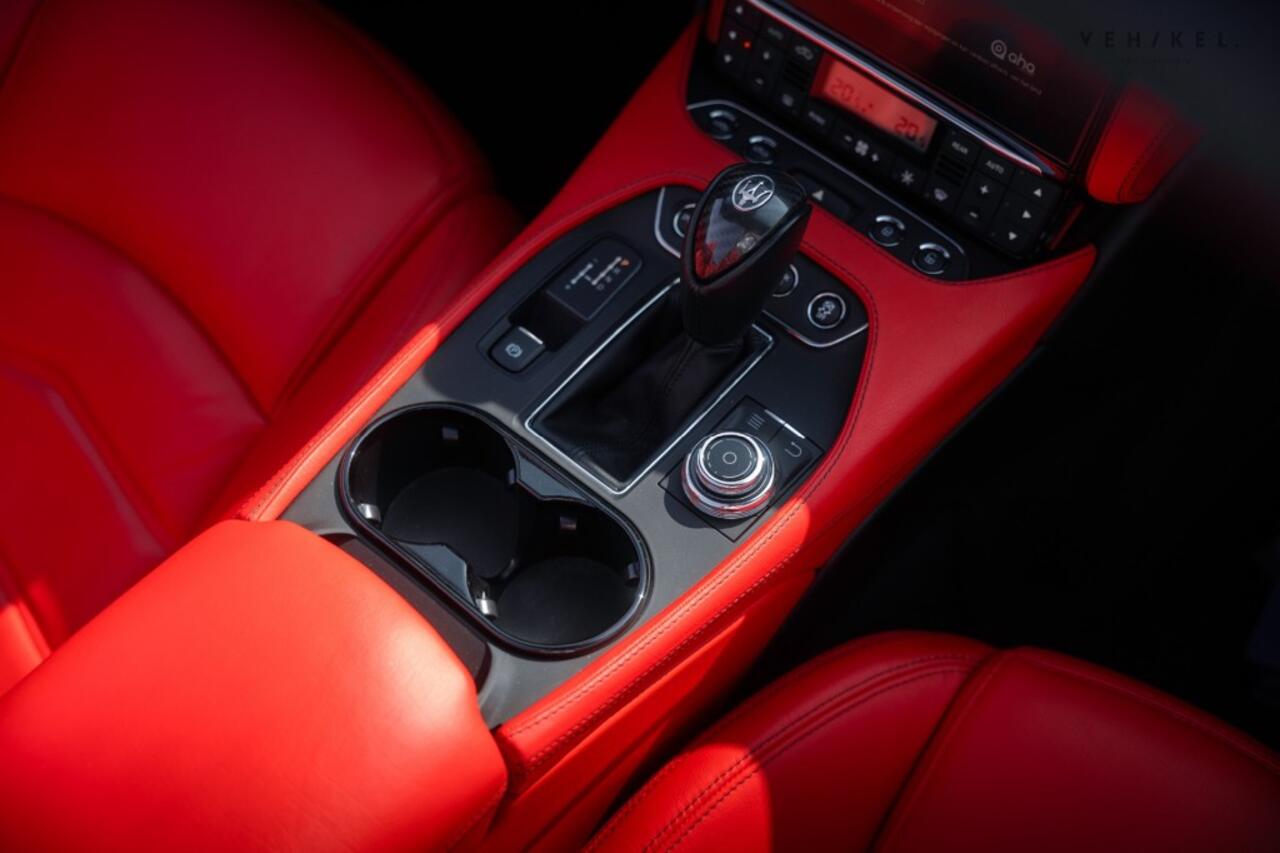 Maserati GRANCABRIO 4.7 SPORT nieuwstaat / 1 eigenaar geregistreerd.