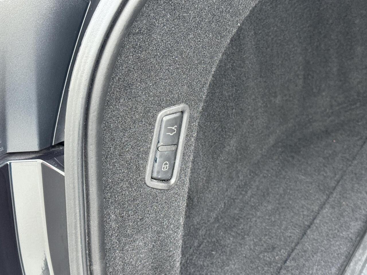 Maserati Levante 3.8 V8 Launch Edition 589 K !! | Panoramadak | 1e eigenaar | NL Auto