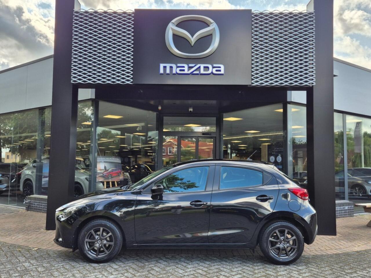 Mazda 2 SKYACTIV-G 90 5AT TS / trekhaak / All-seasons