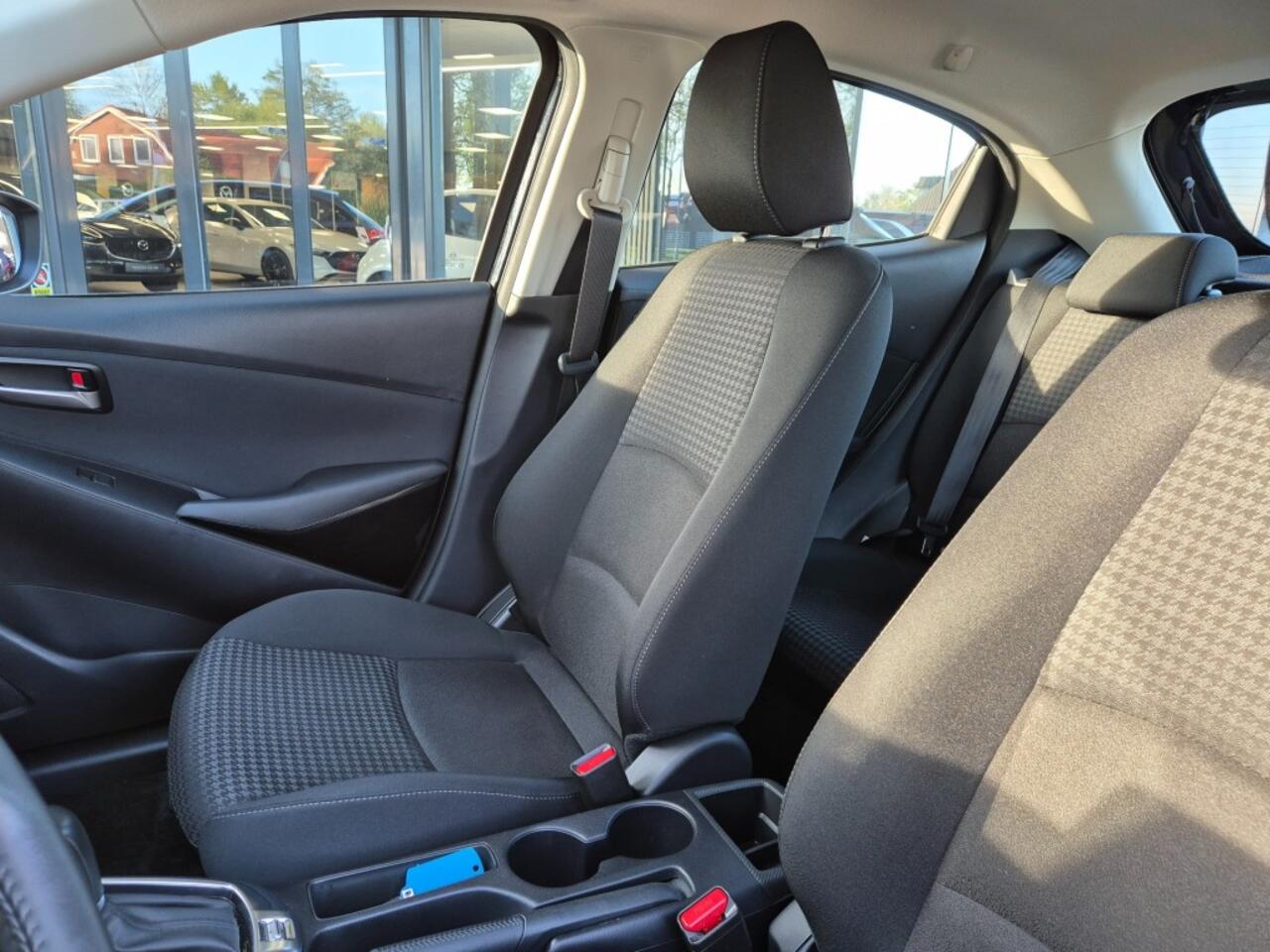 Mazda 2 SKYACTIV-G 90 5AT TS / trekhaak / All-seasons