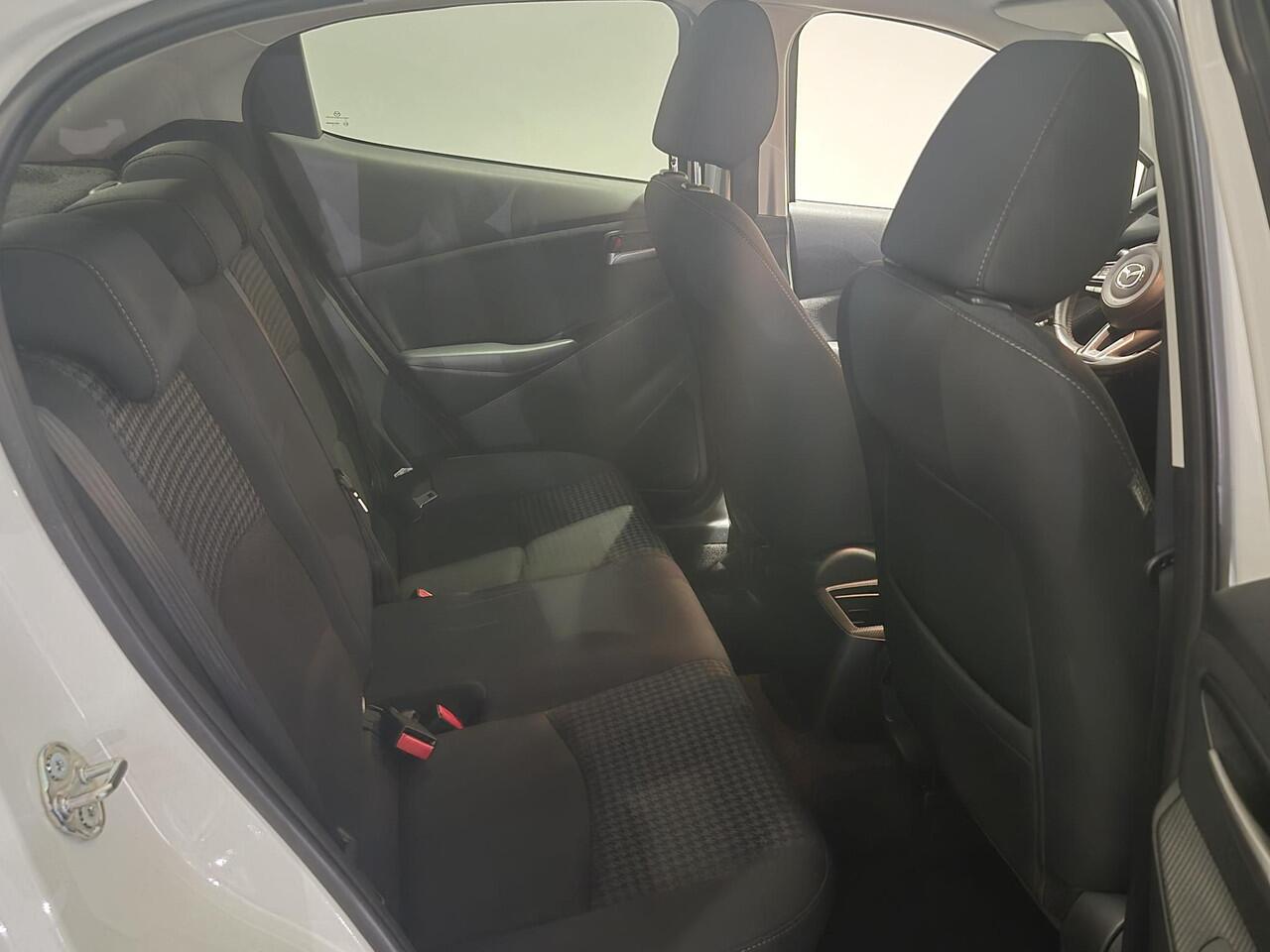 Mazda 2 1.5 Skyactiv-G Sport Selected | Navigatie | Achteruitrijcamera | Cruise control