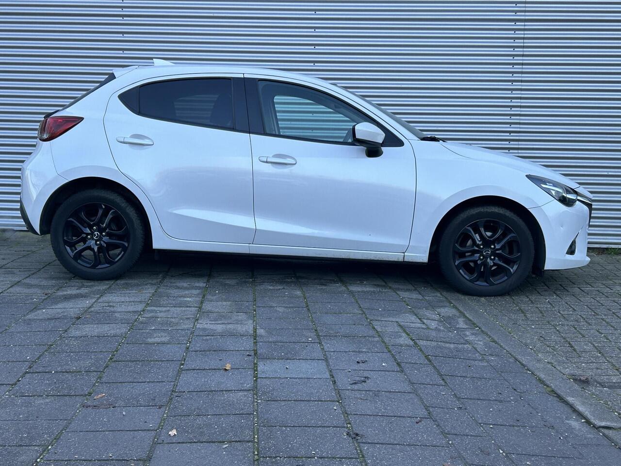 Mazda 2 1.5 Skyactiv-G Sport Selected | Allseason banden | Applecarplay | Camera |