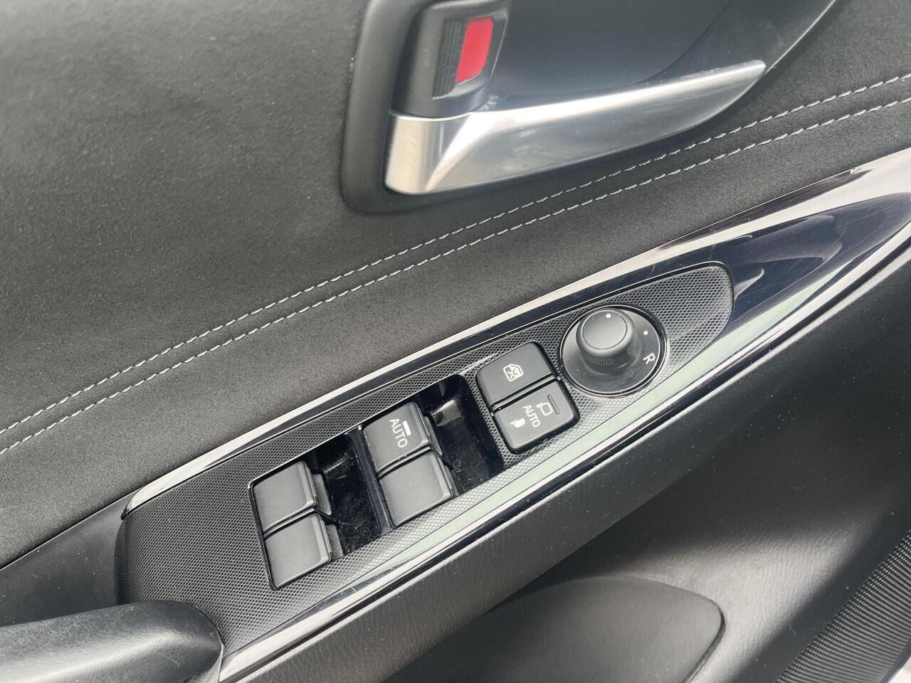 Mazda 2 1.5 Skyactiv-G Luxury | Automaat |