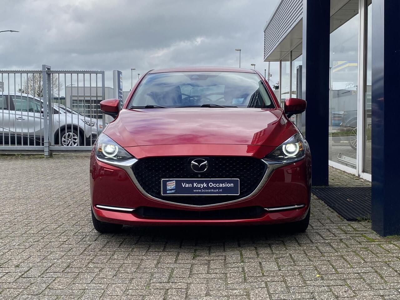 Mazda 2 1.5 Skyactiv-G Signature / NL-Auto / Adaptieve Cruise-Control met Stop & Go / Climate-Control / Head-Up-Display / Stoelverwarming / Stuurverwarming / Dodehoek-Detectie / Apple-Carplay & Android-Auto / Keyless / LED / DAB Radio-Bluetooth / Navi / 360°-Came