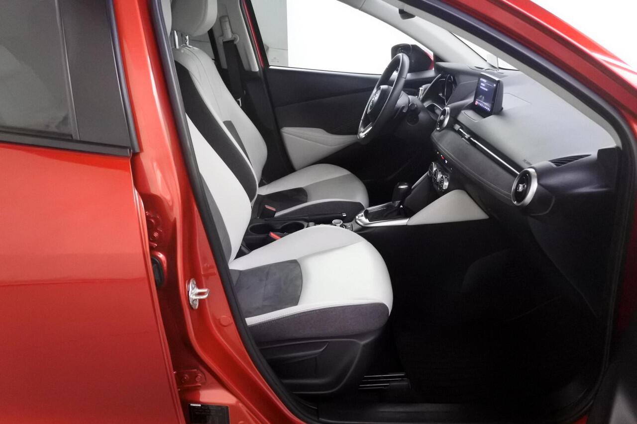 Mazda 2 1.5 90pk Automaat Signature 360º Adapt-cruise Keyless Leer/Alcantara