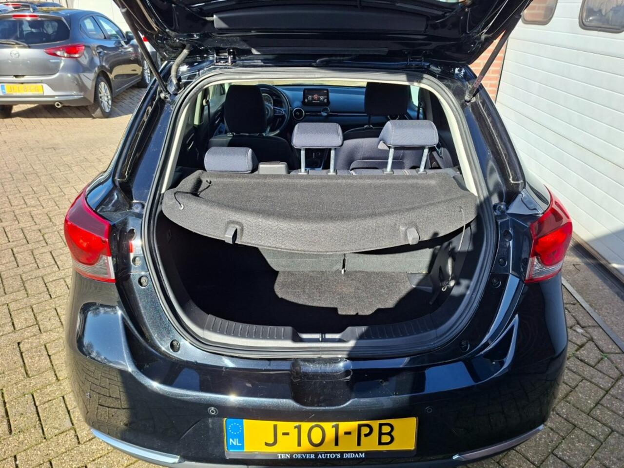 Mazda 2 1.5 SKYACT-G LUXURY CAMERA/CARPLAY/CRUISE/STOELVERW