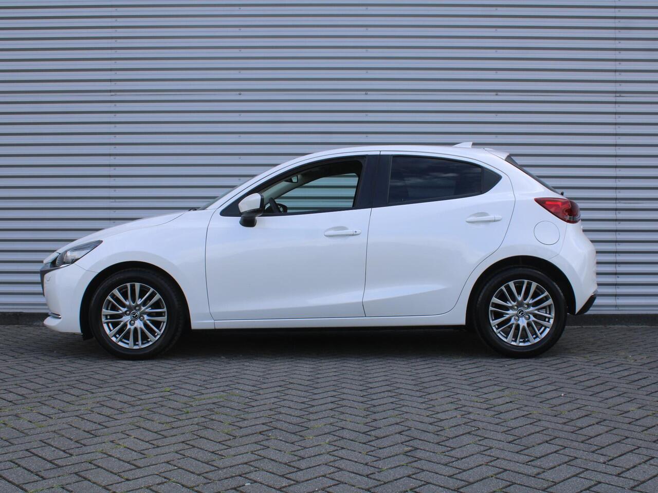 Mazda 2 1.5 Skyactiv-G Luxury | Stuur-/stoelverwarming | Camera | Apple Carplay/Android Auto | Navi | Dodehoek detectie | Clima | 16" LM | Cruise |