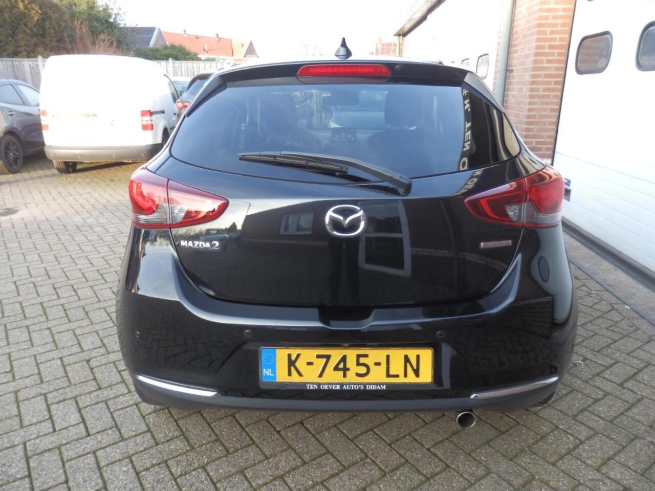 Mazda 2 1.5 SKYACT-G LUXURY CAMERA/CARPLAY/CRUISE/STOELVERW