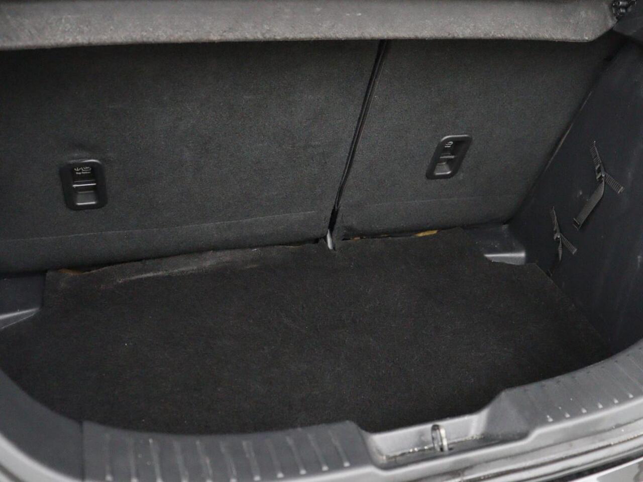 Mazda 2 1.5 Skyact-G Luxury | Stoel & stuurverwarming | Head-Up | Camera | Carplay | Keyless | Full LED | Dodehoek detectie | Climate control | Cruise control | Getint glas | Parkeerhulp