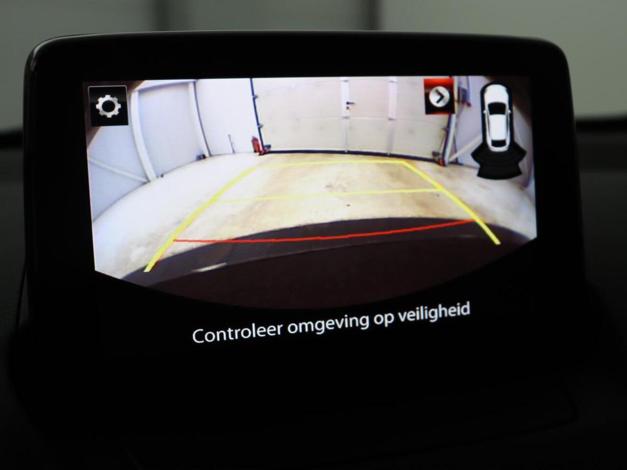 Mazda 2 1.5 Skyact-G Luxury | Stoel & stuurverwarming | Head-Up | Camera | Carplay | Keyless | Full LED | Dodehoek detectie | Climate control | Cruise control | Getint glas | Parkeerhulp