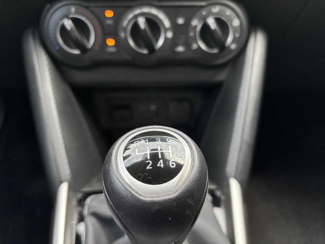 Mazda 2 1.5 Skyactiv-G Sportive 1e Eig., Dealer Ondh., Airco, Cruise Controle, Navigatie, Apple Carplay/ Android Auto, A.Rij-Camera, Lichtmetaal met All-Seasons banden.