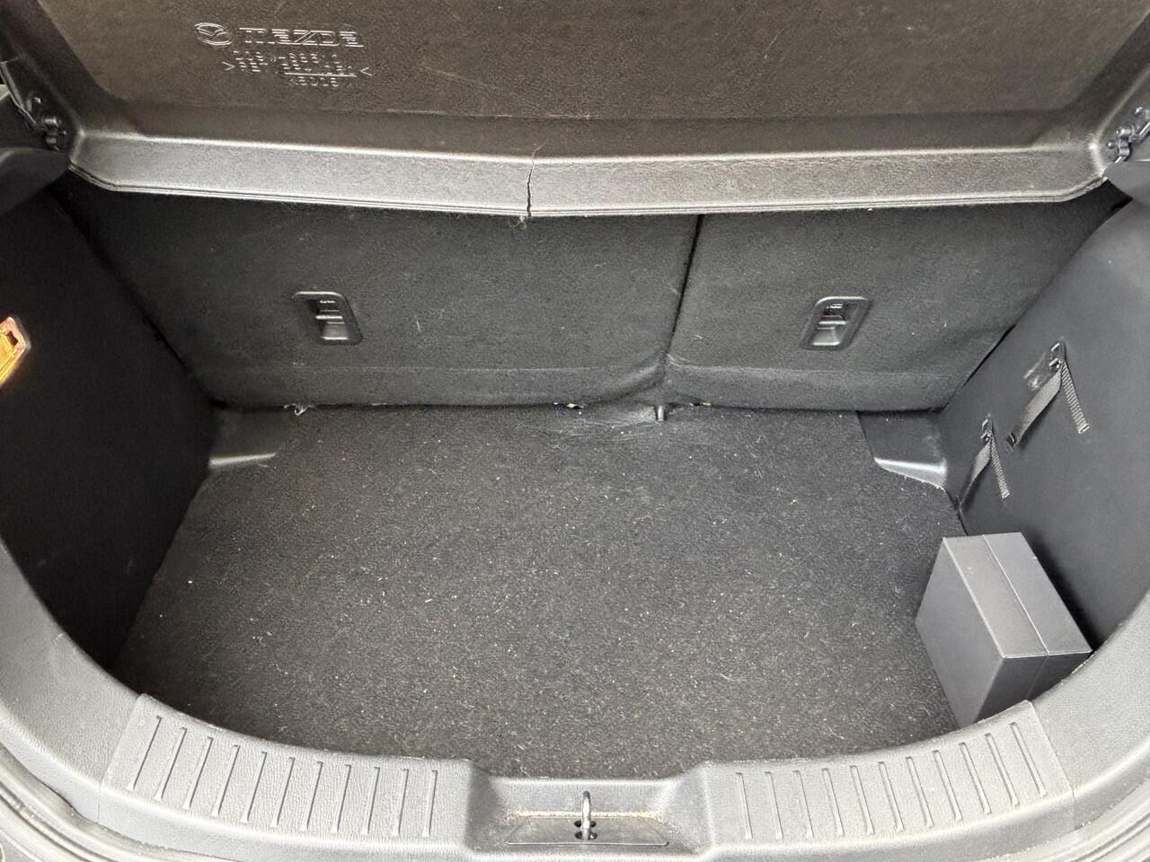 Mazda 2 1.5 Skyactiv-G Sportive 1e Eig., Dealer Ondh., Airco, Cruise Controle, Navigatie, Apple Carplay/ Android Auto, A.Rij-Camera, Lichtmetaal met All-Seasons banden.