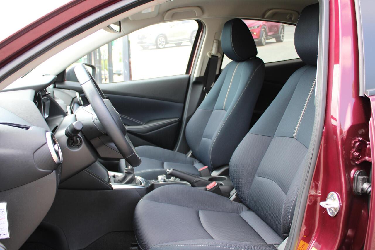 Mazda 2 1.5 Skyactiv-G Luxury , Navi, Apple Carplay, Clima, Cruise, PDC, LMV 16 Inch, Stuur/Stoelverwarming, LKA