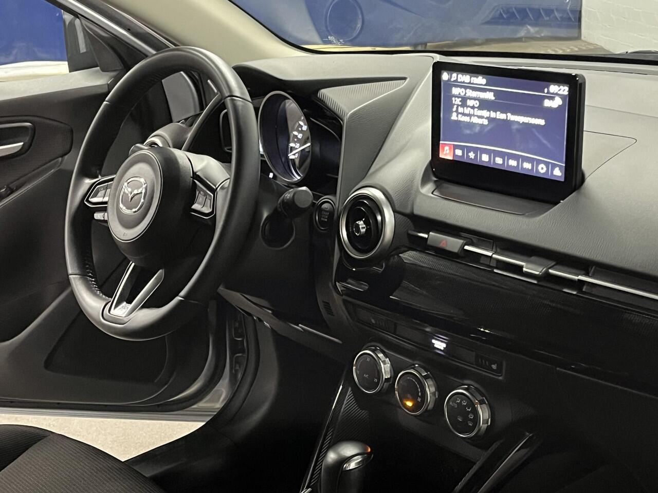 Mazda 2 1.5 SkyActiv-G 90 Automaat | Carplay | Stoelverwarming | Cruise-/Climate control | Navigatie |