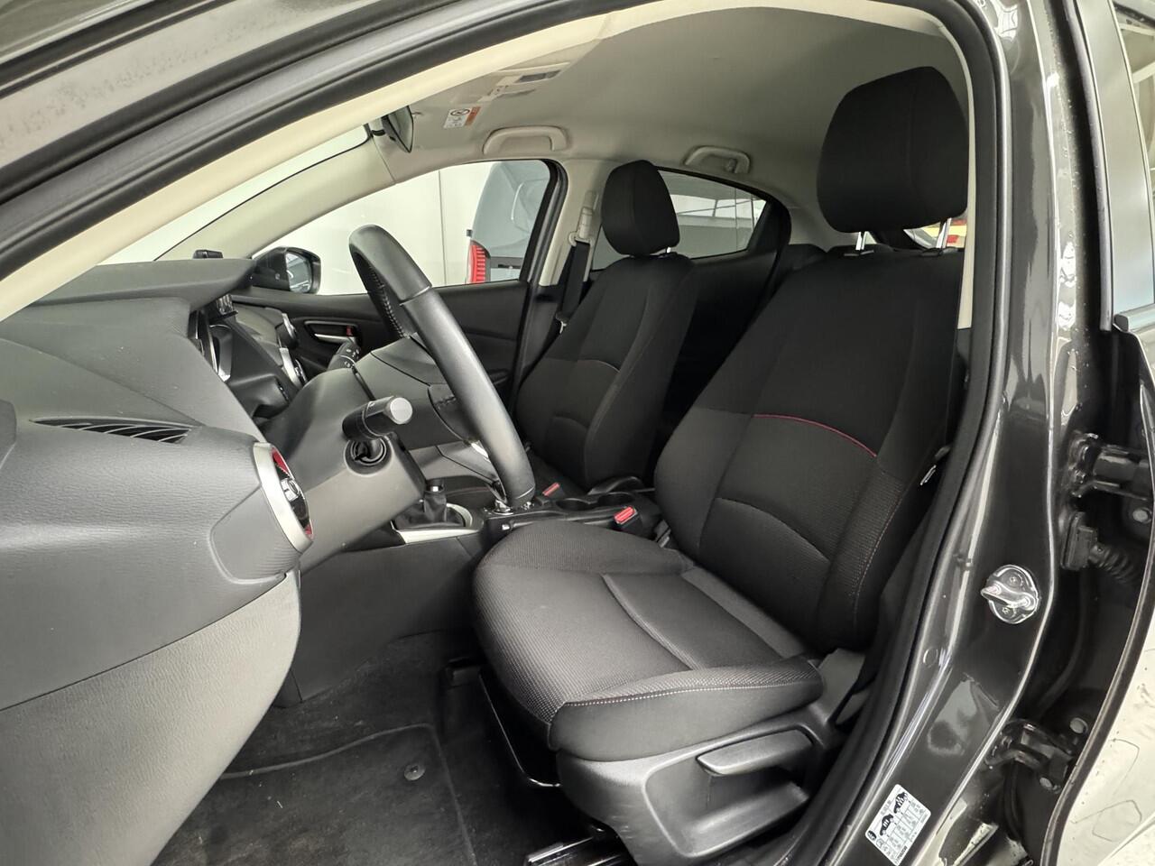 Mazda 2 1.5 Skyactiv-G Sportive | Apple CarPlay / Android Auto | Achteruitrijcamera | Cruise Control | Bluetooth |