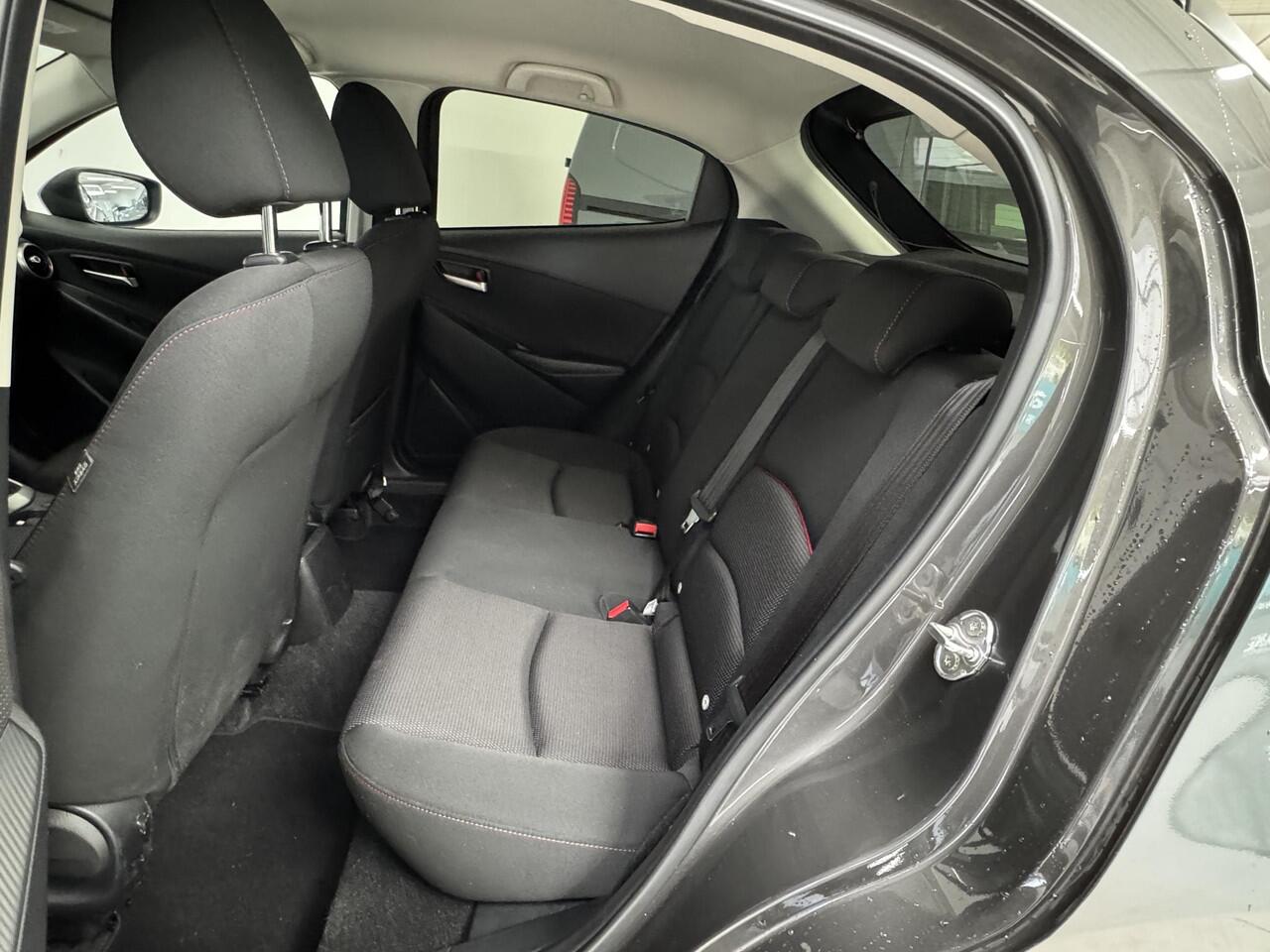 Mazda 2 1.5 Skyactiv-G Sportive | Apple CarPlay / Android Auto | Achteruitrijcamera | Cruise Control | Bluetooth |