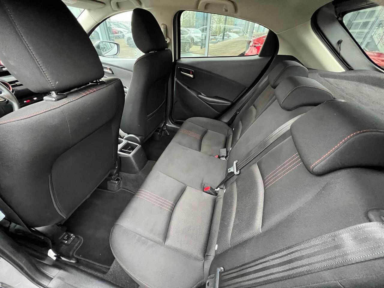 Mazda 2 1.5 e-SkyActiv-G 90 Homura GARANTIE t/m 12-2029 | NED. AUTO | CAMERA | APPLE CARPLAY / ANDROID AUTO | STUUR- en STOELVERWARMING | CLIMAT CONTROLE |