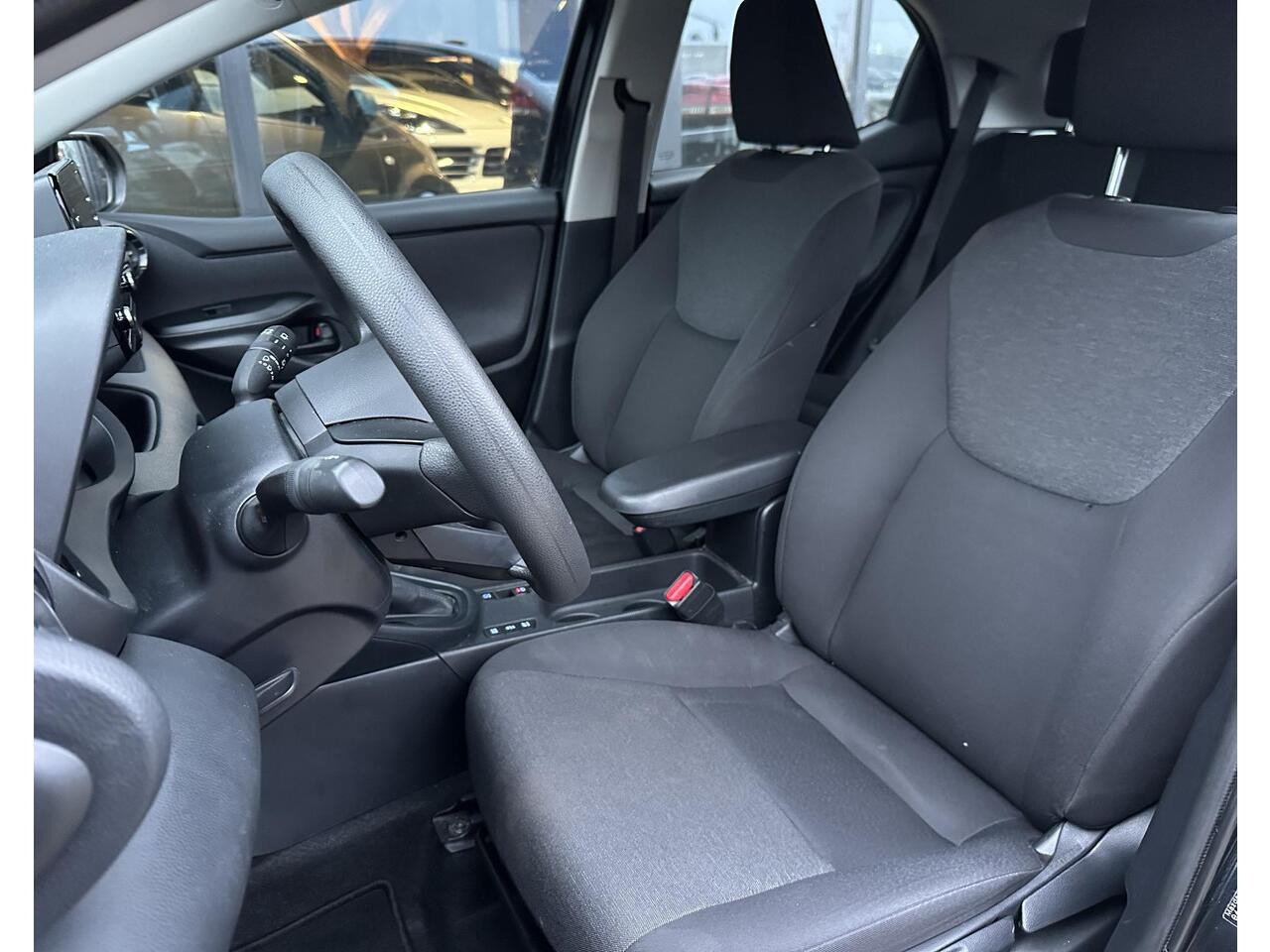 Mazda 2 Hybrid 1.5 Pure | 1e Eigenaar | AUTOMAAT | NL AUTO | Carplay | 5 Deurs | APK tot 09-03-2027 | 2 Sleutels |