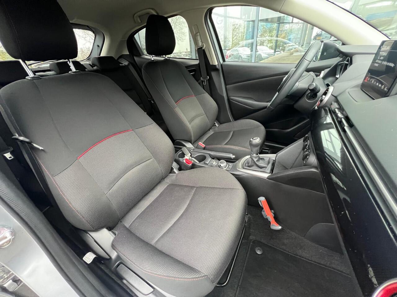 Mazda 2 1.5 Skyactiv-G Sportive CAMERA | APPLE CARPLAY/ANDOID AUTO | 16"LM VELGEN | STOELVERWARMING | NED.AUTO | 1e EIGENAAR | DEALER ONDERHOUDEN | GARANTIE 02-2029