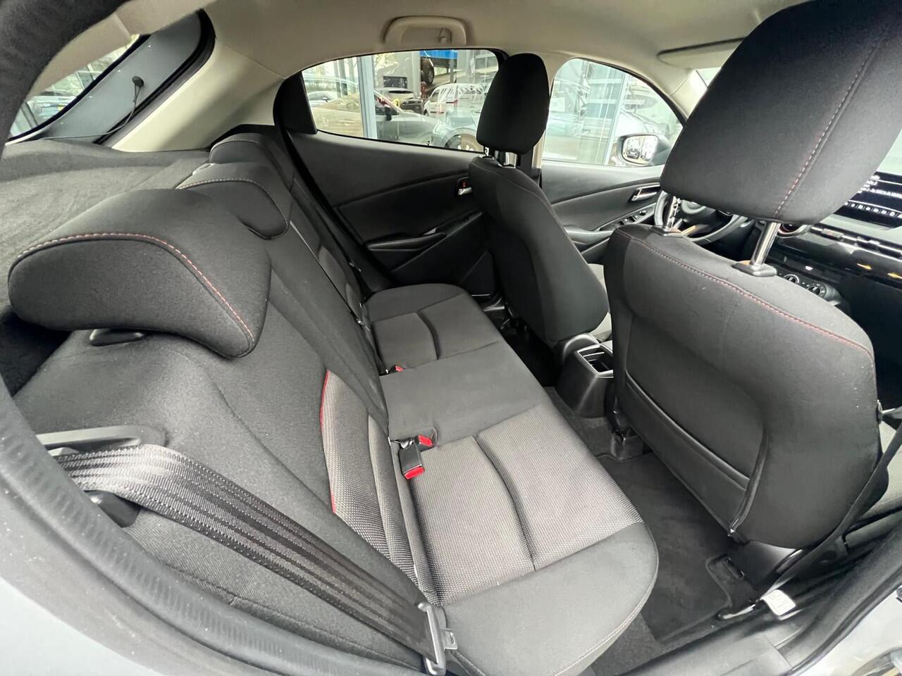 Mazda 2 1.5 Skyactiv-G Sportive CAMERA | APPLE CARPLAY/ANDOID AUTO | 16"LM VELGEN | STOELVERWARMING | NED.AUTO | 1e EIGENAAR | DEALER ONDERHOUDEN | GARANTIE 02-2029