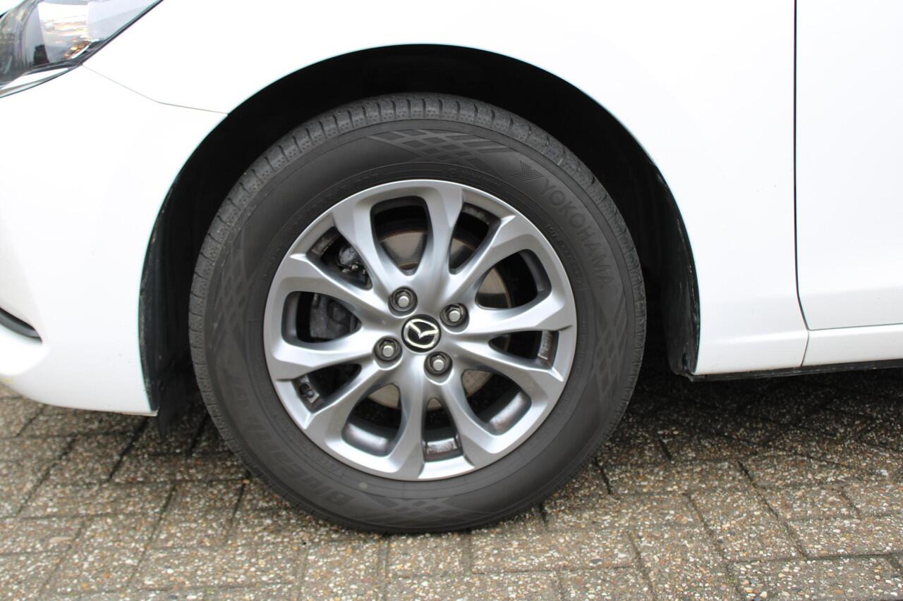 Mazda 2 1.5 Skyactiv-G Comfort , Automaat, Zwart Dak + Spiegels, LMV 15 Inch, PDC, Clima, Stoelverwarming, Apple Carplay, Navi, Cruise, ASR, LKA