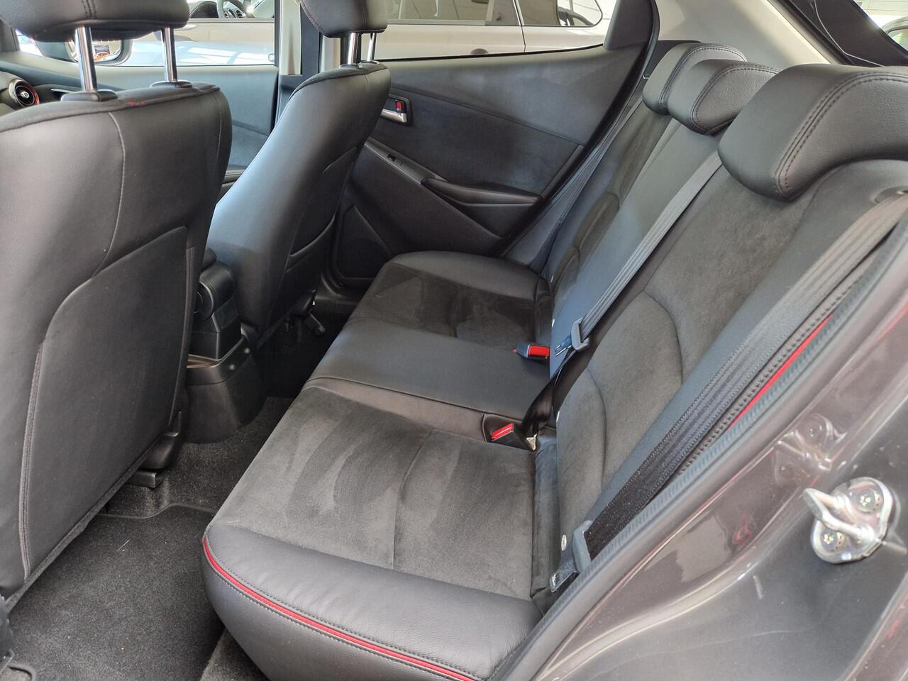 Mazda 2 1.5 e-SkyActiv-G 90 Homura Aka D.A Pack Mazda 2 1.5 e-SkyActiv-G 90 Homura Aka